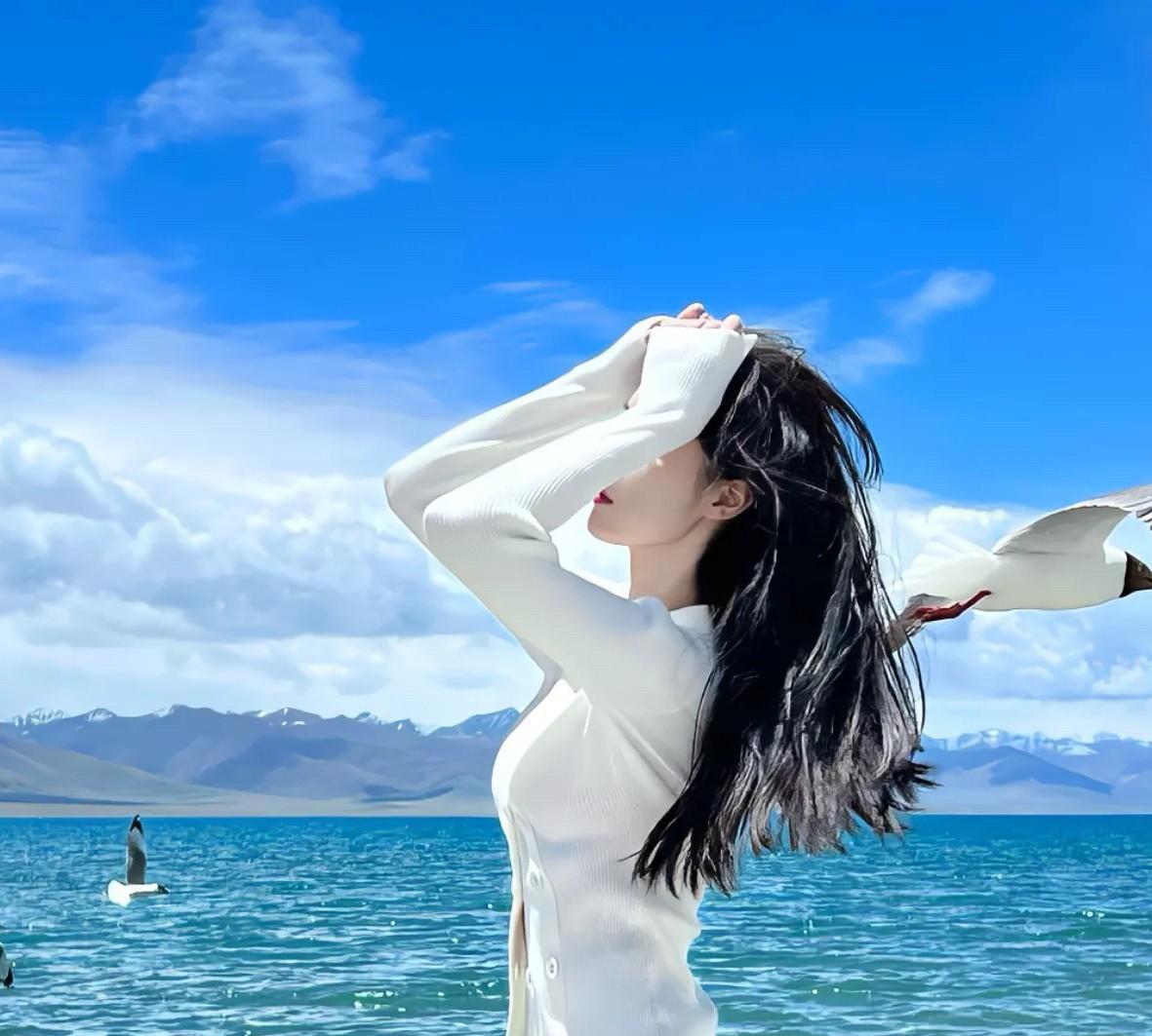 男人的通病：
看别的女人哪哪都好，看自己女人哪哪都是缺陷
没结婚时把媳妇捧上天，