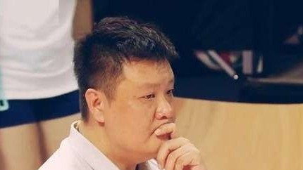 大运女排止步八强不怨，组队短是主因，另外两个内因更致命！