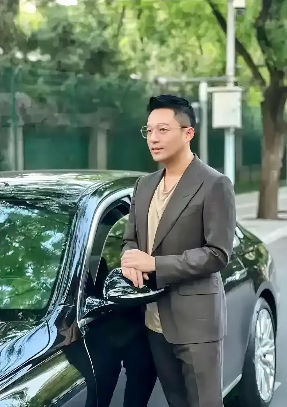 汪小菲卖房开启新生活











太炸裂了！汪小菲居然把台北的豪宅卖了