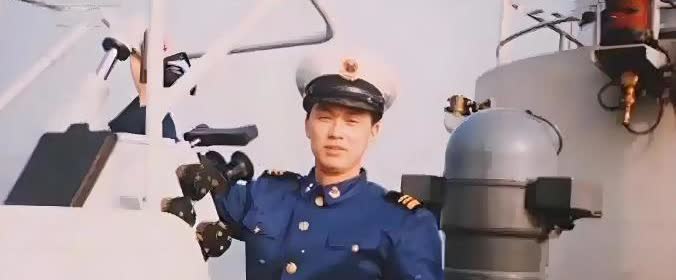 1997年，19岁战士英勇救人牺牲，父母悲痛欲绝，20年后，战士母亲病逝，一中年