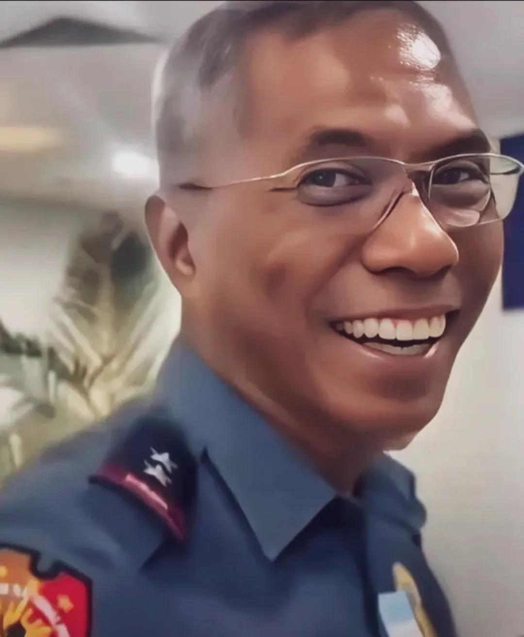 家人们，惊掉下巴！菲律宾这场权力游戏里，有个警察“高光”操作，却可能把自己坑惨！