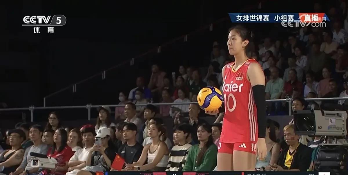 25：15，面对小组最强对手，中国女排开局旗开得胜！
     今晚，2025女