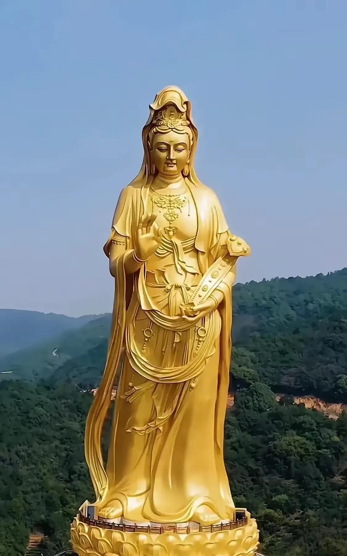 为人父母，孩子就是我们的心头宝，一举一动都牵动着我们的心。当看到孩子陷入困境，哪