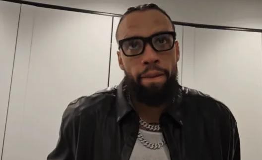 NBA常规赛，太阳以111-102击败马刺。赛后，狄龙-布鲁克斯接受了采访。
明