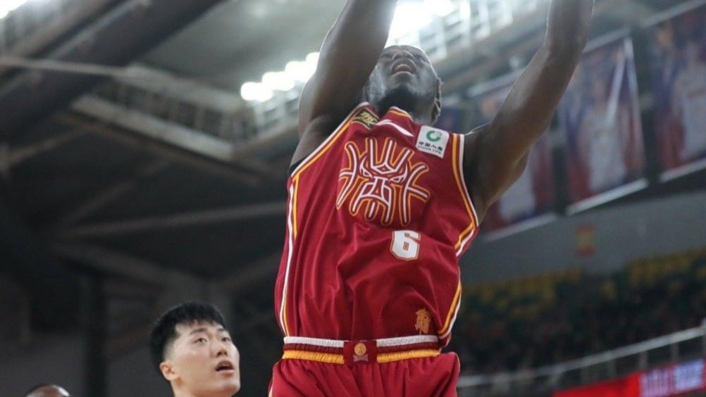 山西再胜广州赛后球员评分，杰伦诺威尔验货完毕