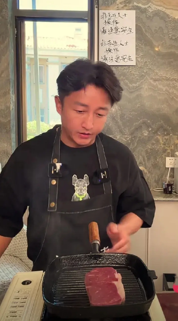 邹市明终于也开始了直播带货的日子！

本来可以靠着奖金，和奥运冠军的荣誉，体面的