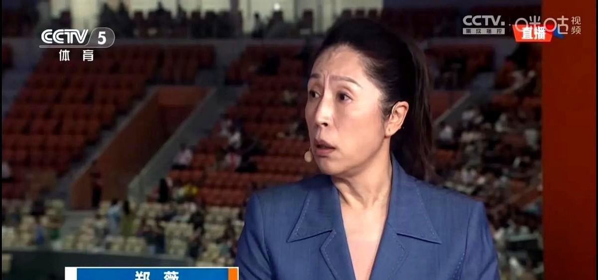 输日本，止步半决赛！
全网都在问：女篮到底差哪了？
7月那场球，最后两分钟连续3