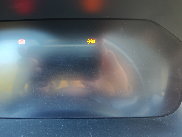 为什么车钥匙没换多久的电池
屏幕老是显示这个图标