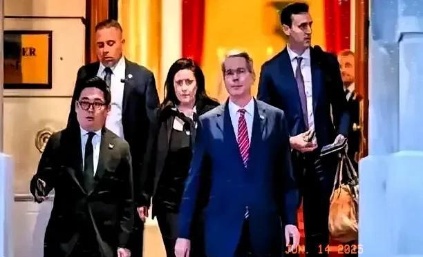 这次是中国不干了！为了世界和平，我们不卖了
美国这次是想放宽芯片限制，换取东方大