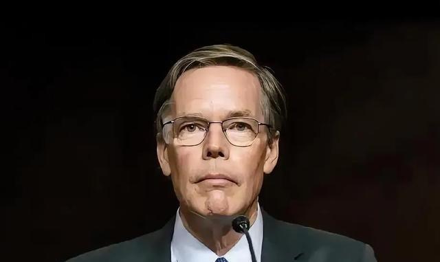 美国驻华前大使伯恩斯说，中国是可敬的对手，中国已经不是美国两党所认为的缺乏创新的