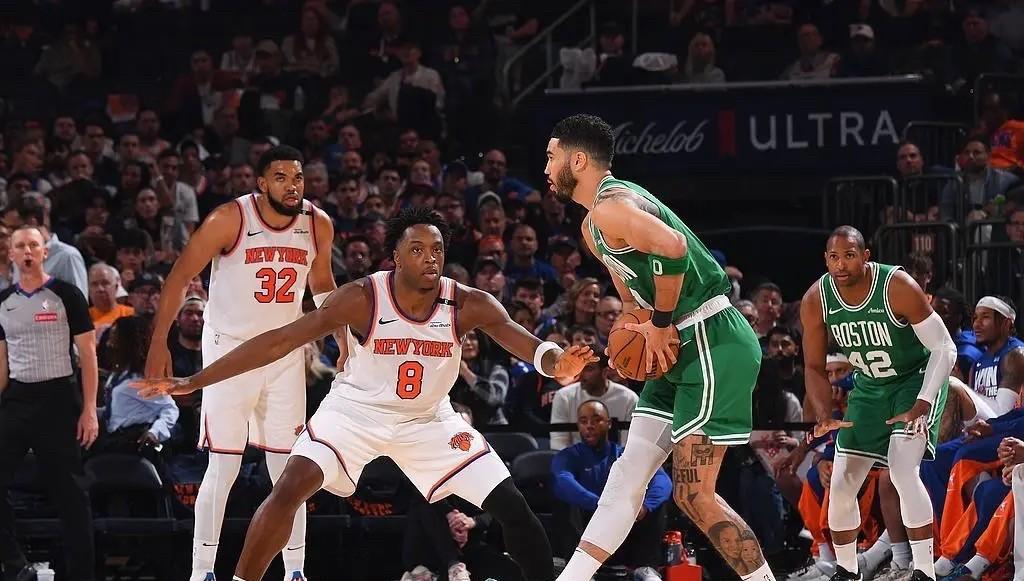 #NBA# 凯尔特人客场115-93大胜尼克斯。
尼克斯虽然大比分领先，但是还真
