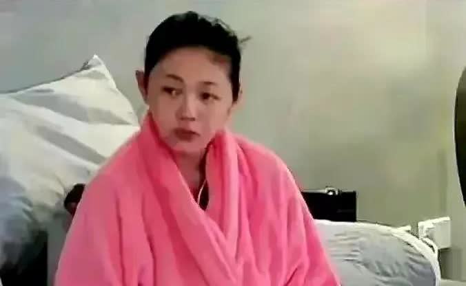 小S这回真是被亲妈逼到墙角了！

大曲线离婚后汪小菲停掉S妈每月生活费，老太