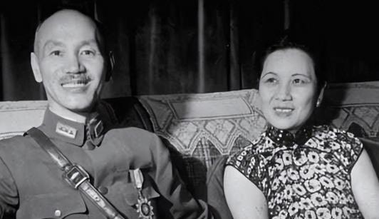 1929年的一天，31岁的宋美龄突然呕吐不止，蒋介石连忙叫来私人医生熊丸，熊丸检