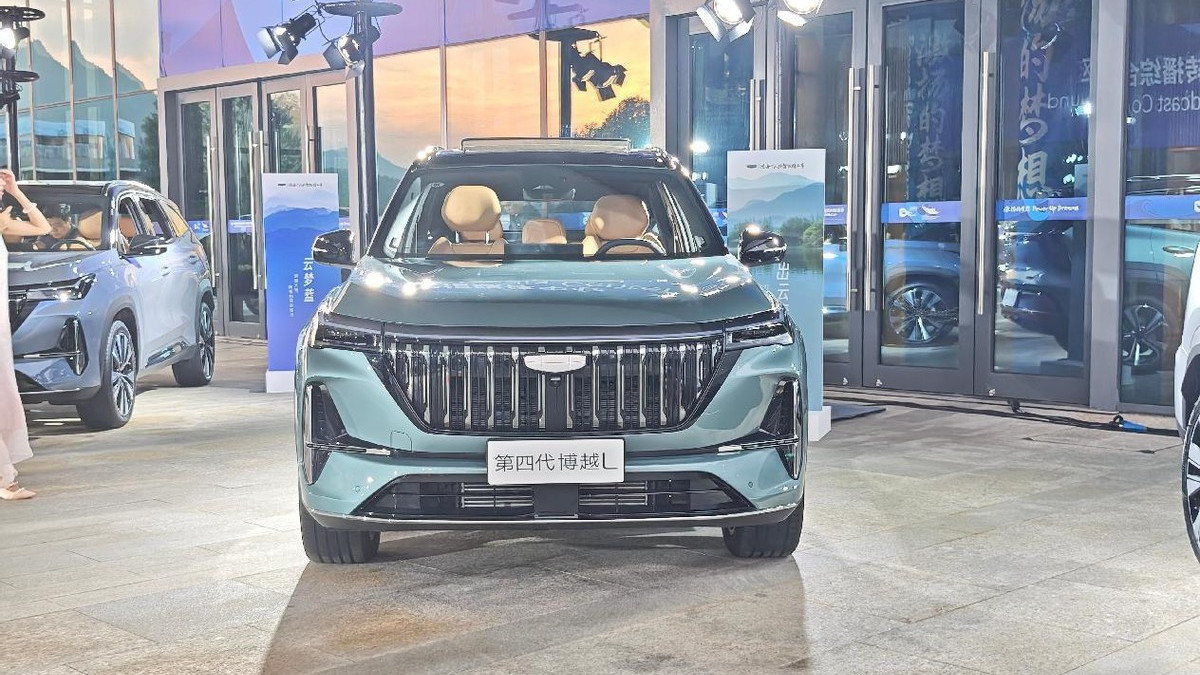 上市限时价9.29万起，吉利第四代博越L上市，提供两种动力可选