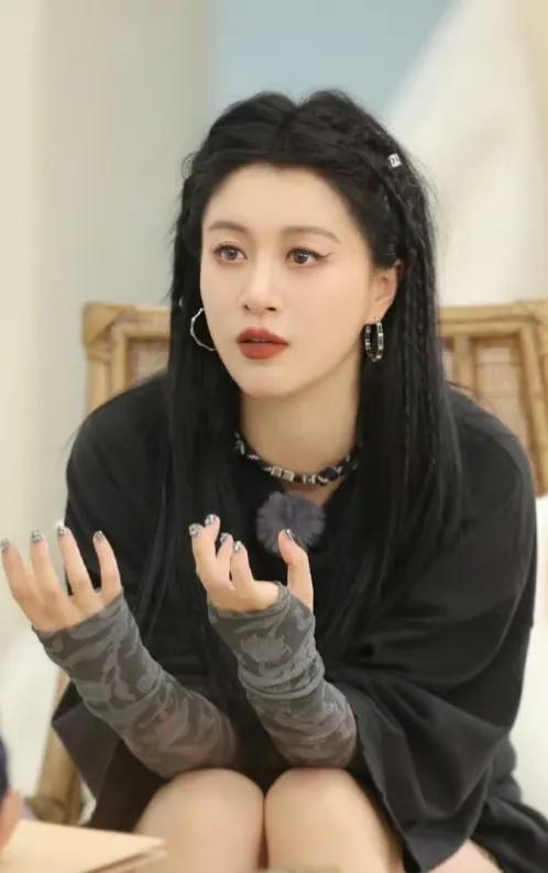李嘉格说她跟车澈早已恢复朋友关系，
那是在《是女儿是妈妈2》之前还是之后？
如果