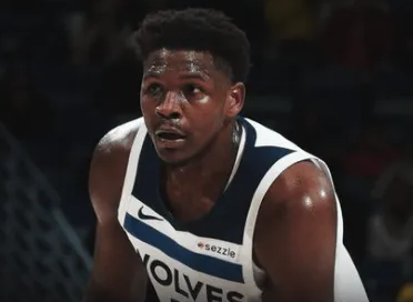 NBA常规赛森林狼客场对阵鹈鹕的比赛已经结束。全场战罢，历经1个加时森林狼以14