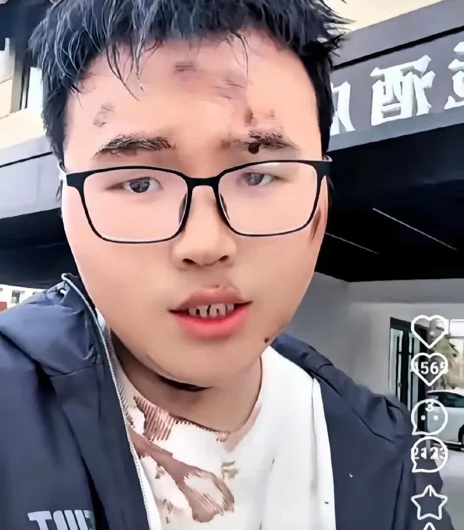 三石现在估计肠子都悔青了！

她后悔的不是拖了时间，也不是动作慢。

而