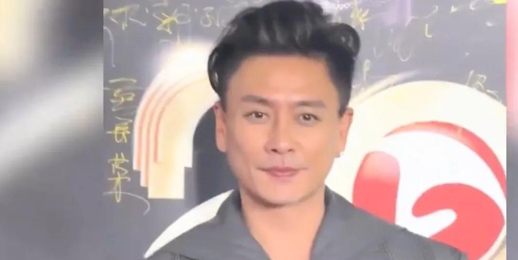 黄宗泽自曝恋爱内幕：妈妈赶跑一堆女友，这辈子不结婚！
黄宗泽在采访里爆大料——他