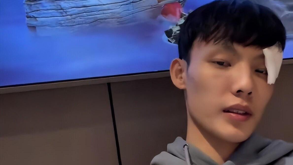 徐杰眉骨缝3针伤情更新！邬挺嘉遭球迷狂轰，不去体操队太屈才