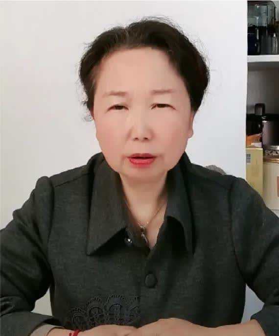 昨天清明节，今天杜大娘出来直播！
昨天过节，大娘一天没有直播，许多主播都在惦记