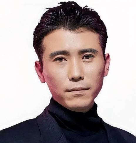 李乃文的一家五口：
一、父亲：中医。
二、母亲：毕业于中戏的话剧演员。
三、哥哥