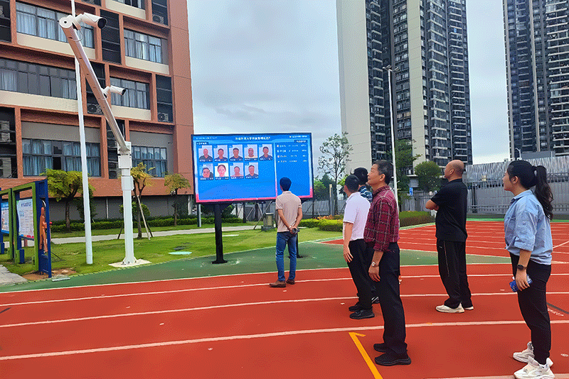 这校园跑，有点酷！