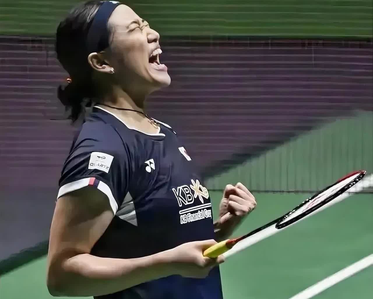最新战报
北京时间7月19日，2025日本羽毛球公开赛展开另一场女单半决赛的争