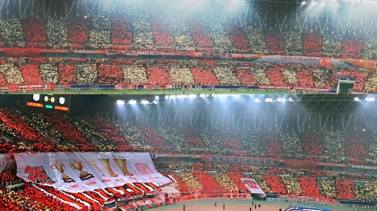 泰山球迷最近一直讨论tifo，可能被昨天成都蓉城展示的tifo震撼到了，作为现在