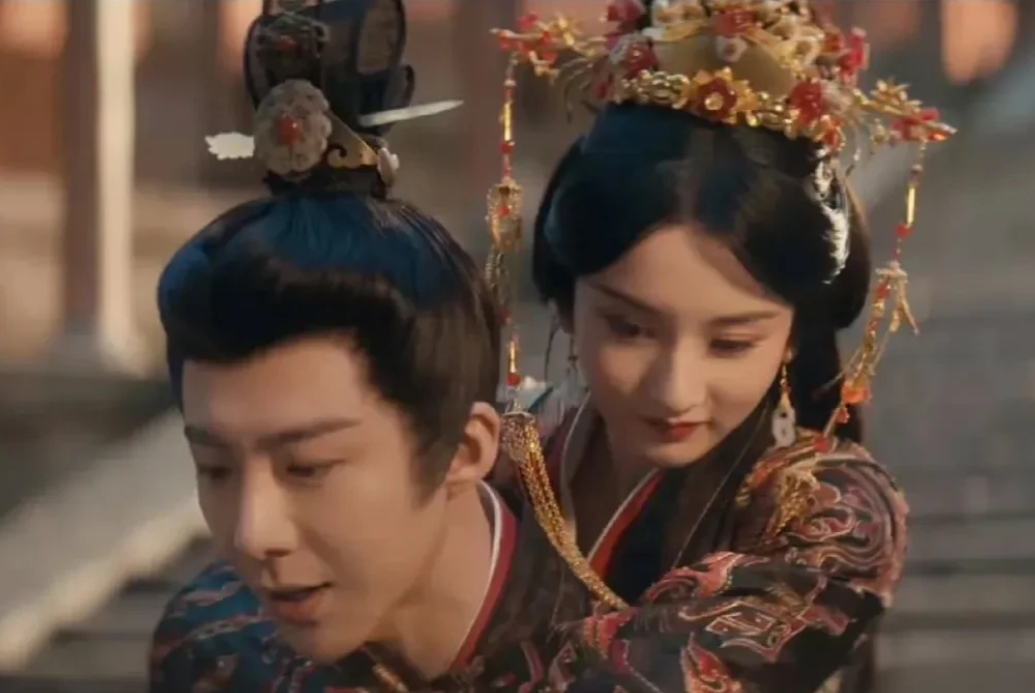 看了《折腰》我才懂得了，
原来演员的演技也可以好到这种程度
明明什么都没做，却什
