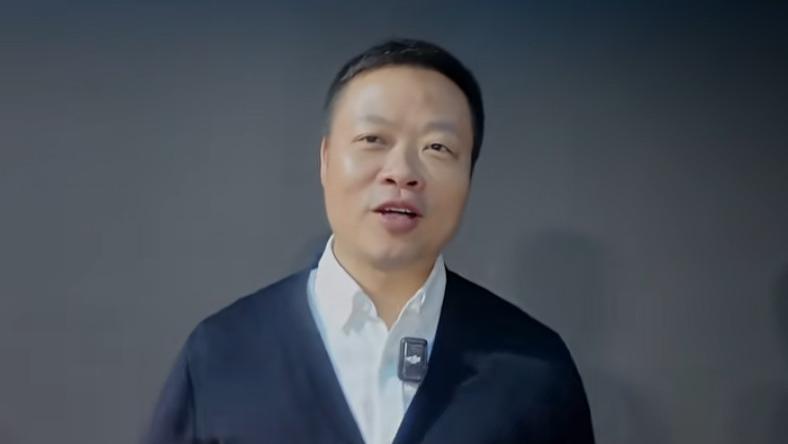 从“藏真人”到“全透明”：小鹏用晶格肌肉扫除谣言