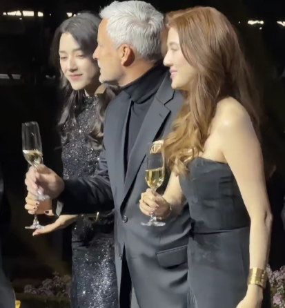 吴千语好迷人，有一种沉稳柔和的气质，吴千语真的满满的高级感，自信气质出众，娜然越