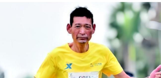 2016年，53岁的安徽男子被确诊为肺癌晚期，医生说手术根本没有任何作用，最多能