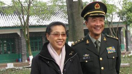 他是名声不显的开国少将，却有三个亲家分别为元帅、上将、中将