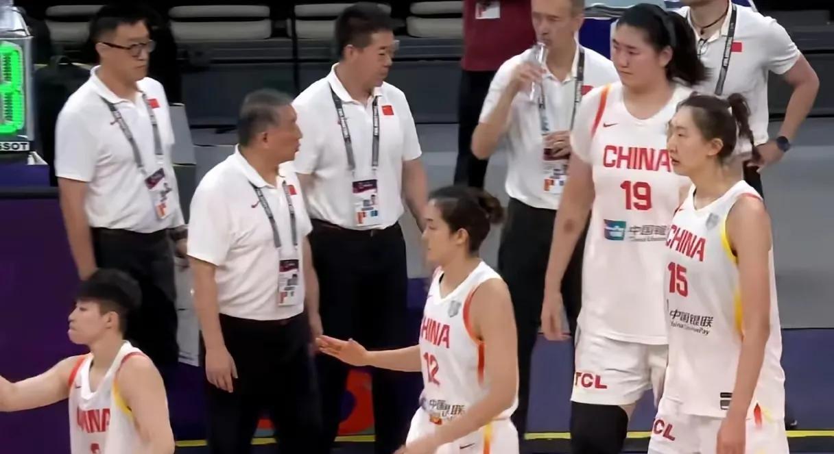 中国女篮为什么会输？因为宫老帅就没想到会输，他认为这是个意外？中国女篮热身赛两胜