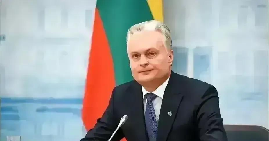 立陶宛总统瑙塞达不顾失踪的四名美国士兵，参加了心心念念的志愿者联盟会议，可惜参会