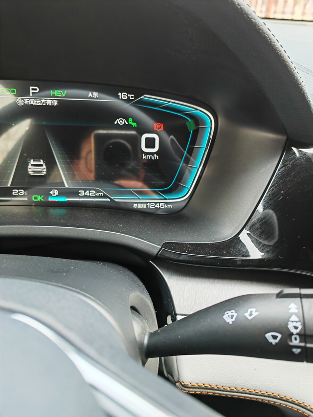 买宋plus的慎重
一千二百公里，平时上班纯电，平均耗能百公里18度电，如果充电