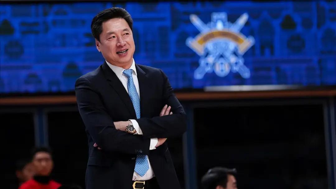 打进四强的幕后功臣！李春江已经离开山西男篮，定居东莞