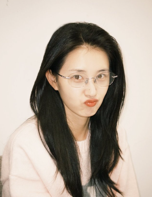 郭宇欣的居家小穿搭，这感觉如何？