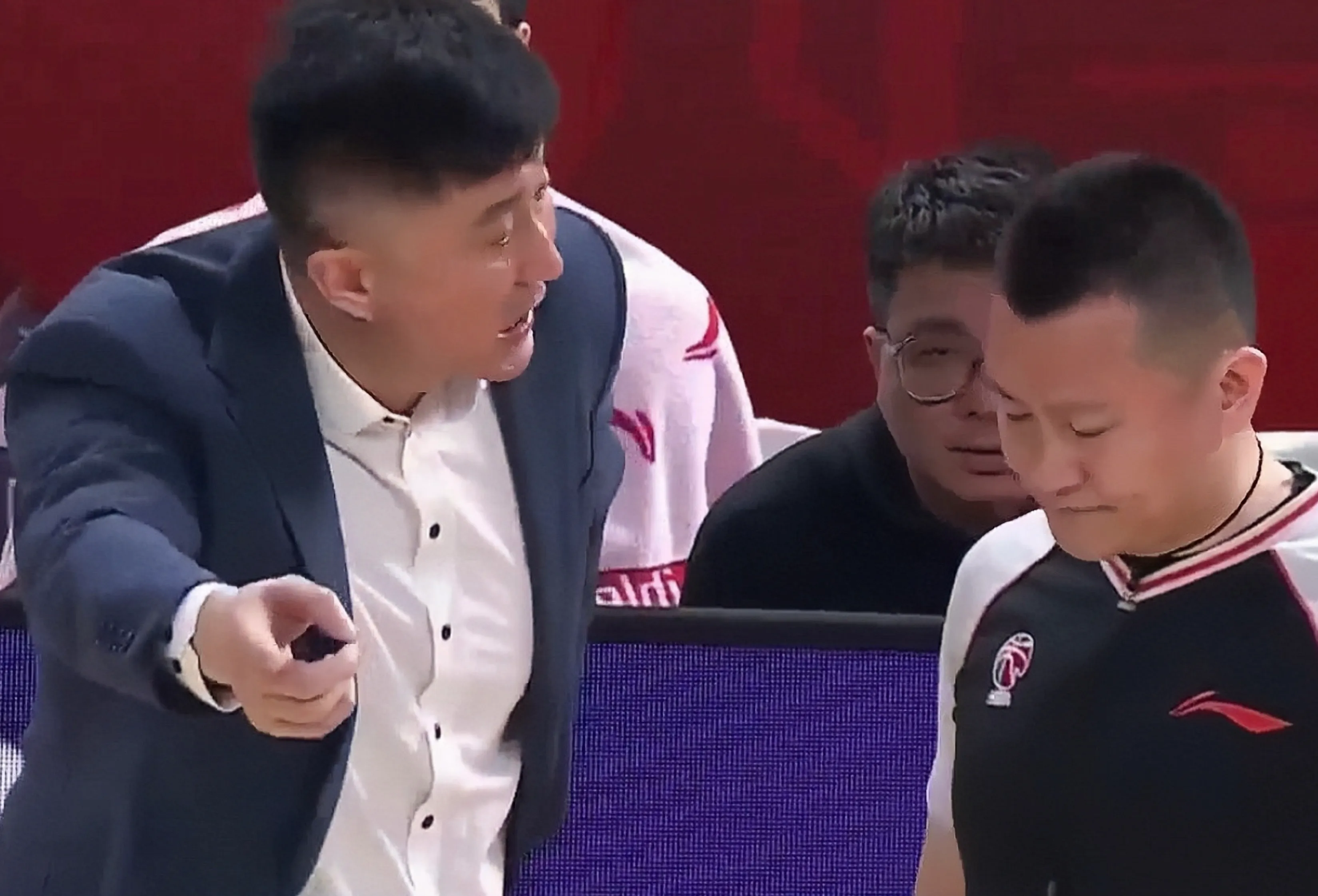 史上最快的5秒断送了广东男篮绝平或者绝杀山西男篮的机会，广东男篮最终以115比1