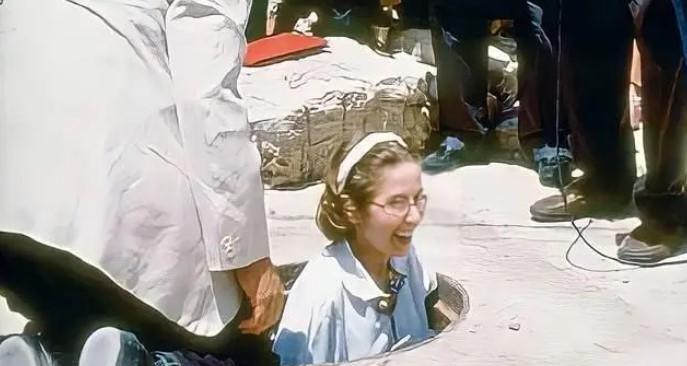 1989年，美国为了证实时间是否存在，特意让一名少妇在封闭的地下洞穴内，生活21