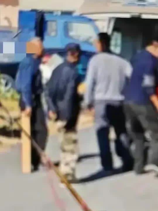 老家一位90岁瘫痪老人咽气仅2小时，子女就火速拉去火化，上午5点还有气息，9点成