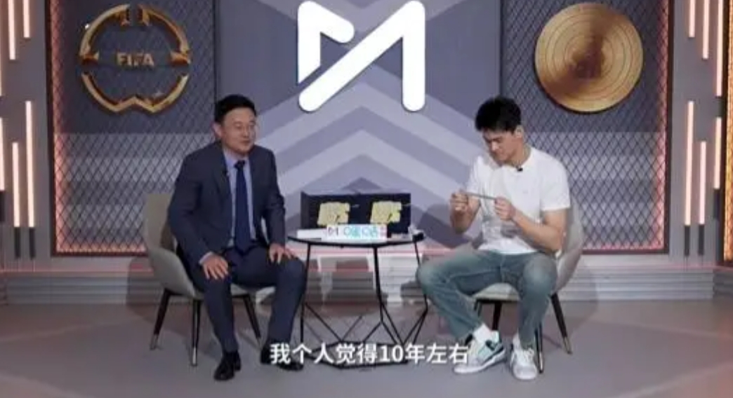 家人们，孙继海这话说得可太敢了！最近他在采访里直言国足再进世界杯得等 10 年，