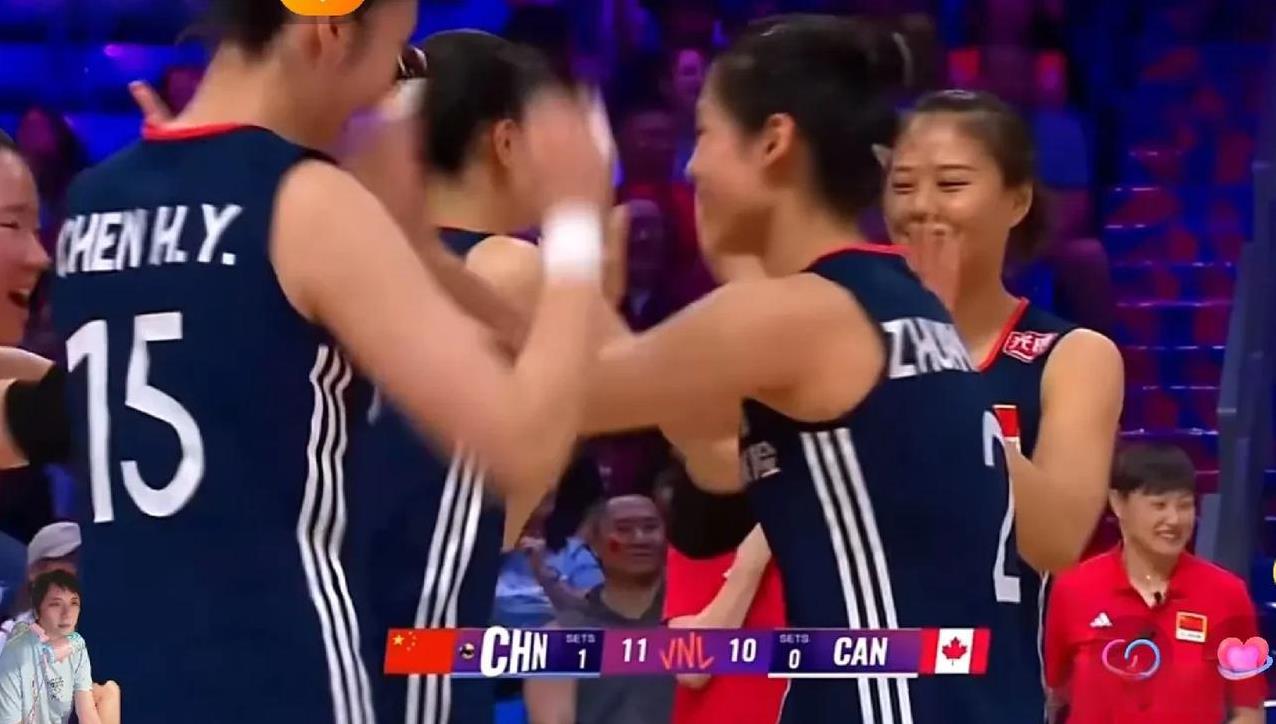 18：5，中国女排兵不血刃拿下第二局，加拿大毫无还手之力。
和加拿大的比赛中国队