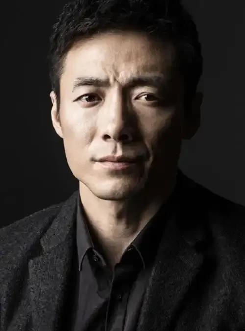 我前几天冲浪的时候，刷到个超上头的甜蜜大瓜！3月19号，刘天池在网上发了个视频，