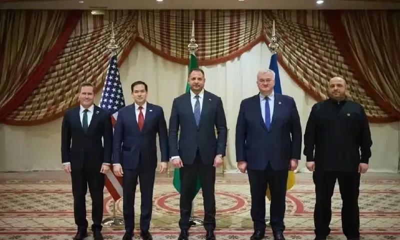 乌克兰同意美国的停火提议，说如果双方同意，停火可以延长。可是俄罗斯不同意，觉得这