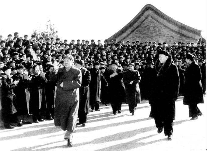 1962年，七千人大会召开，毛主席、刘少奇、朱老总、邓小平等中央领导人，接见与会