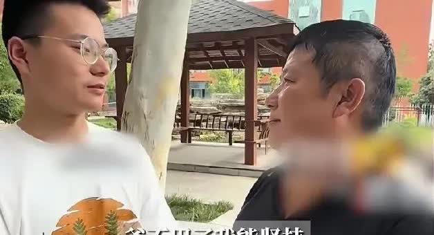 河南男孩高考考出698分，而就是这样一个男孩，三年高中没有玩过手机，手里也没有手