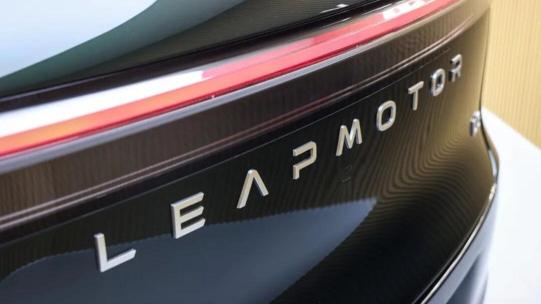 今年汽车销量将超3400万辆；一汽入股零跑或年内签约；比亚迪召回超8万辆秦PLUS；又一新势力赴港I