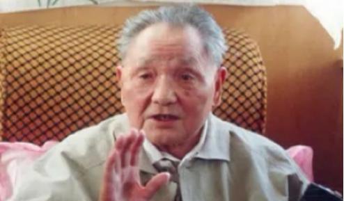 [太阳]1978年7月，一个让全世界都吃了一惊的消息传来：中国不再给阿尔巴尼亚任