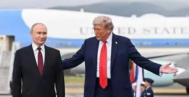 万斯：承认双普会有密约

副总统万斯近日接受美媒采访，认为普京没有耍特朗普，